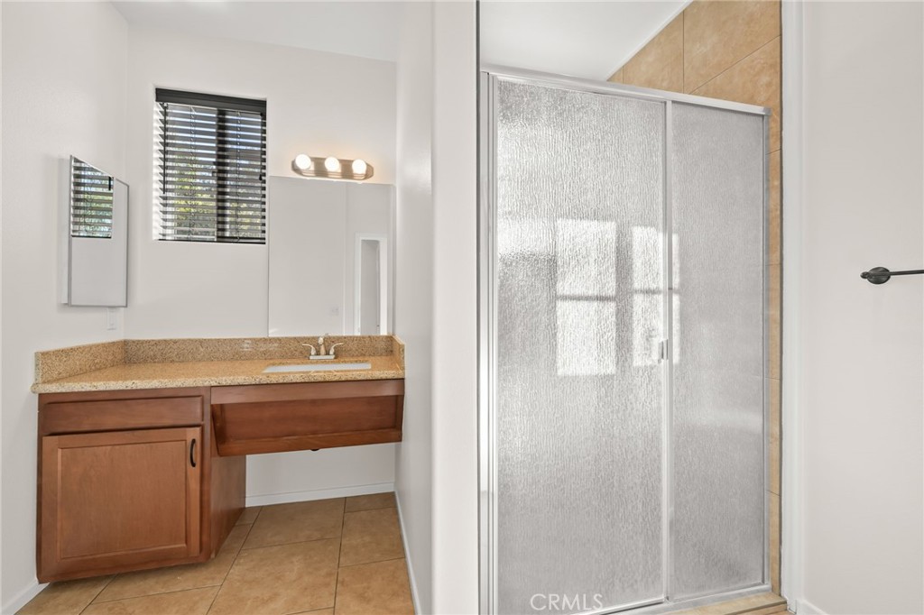Colony Condos (901) - Residential Lease