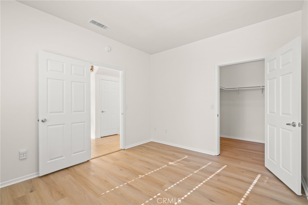 Colony Condos (901) - Residential Lease