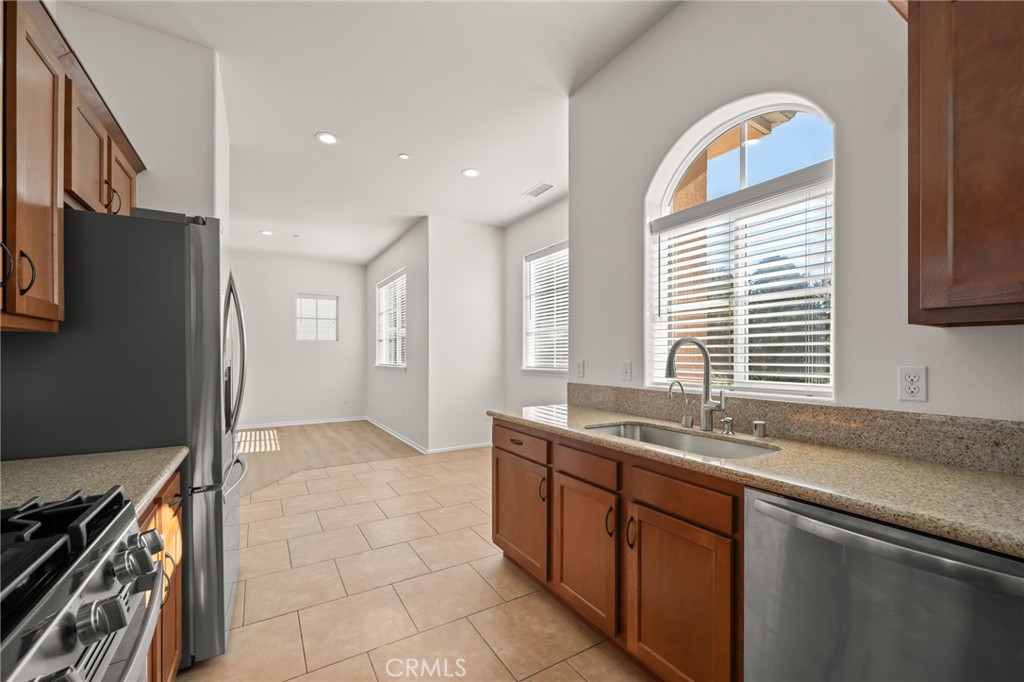 Colony Condos (901) - Residential Lease