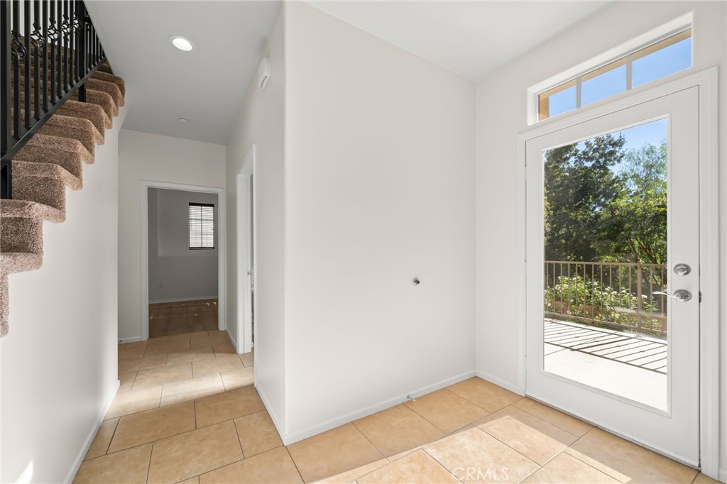 Colony Condos (901) - Residential Lease