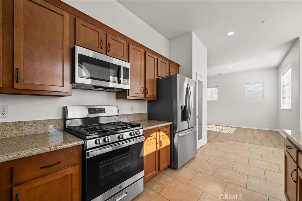 Colony Condos (901) - Residential Lease