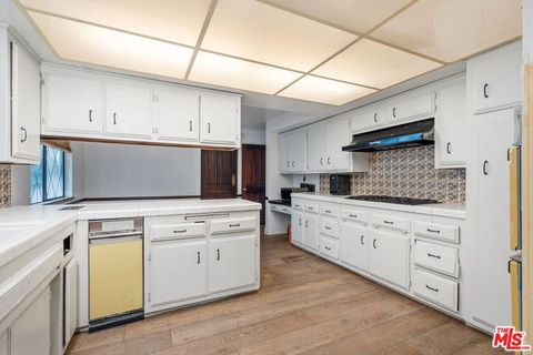 Tiny photo for 2310 Apollo Drive, Los Angeles, CA 90046 (MLS # 25598639)