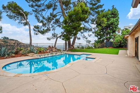 Tiny photo for 2310 Apollo Drive, Los Angeles, CA 90046 (MLS # 25598639)