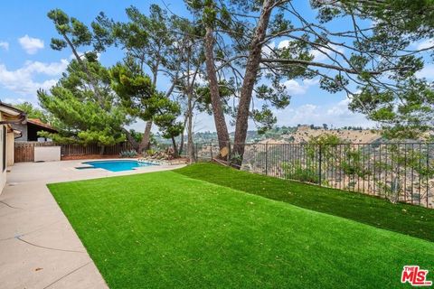 Tiny photo for 2310 Apollo Drive, Los Angeles, CA 90046 (MLS # 25598639)