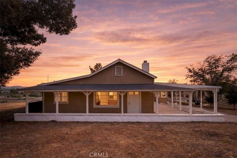 Photo of 21123 Avenue Fort Tejon, Llano, CA 93544 (MLS # BB26081312)