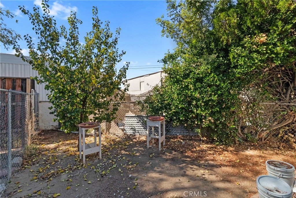 2515 E I Avenue W23