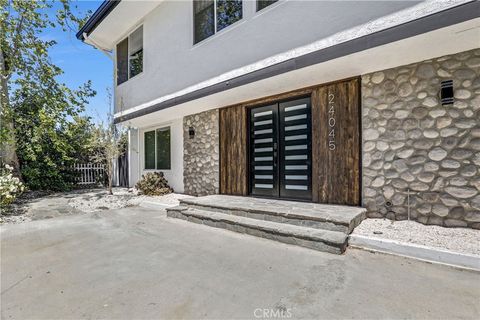 24045 Philiprimm Street Woodland Hills CA 91367