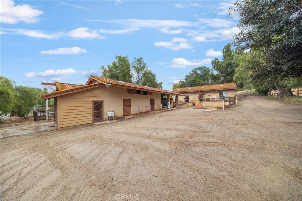 30136 Rolling Hills