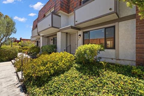 Photo of 27952 Ridgecove Court N, Rancho Palos Verdes, CA 90275 (MLS # PV26149934)