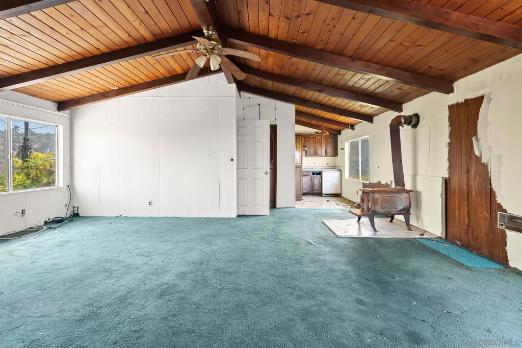 6133 Rainbow Heights Rd