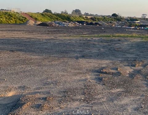 3 Rosecrans Avenue Paramount CA 90723