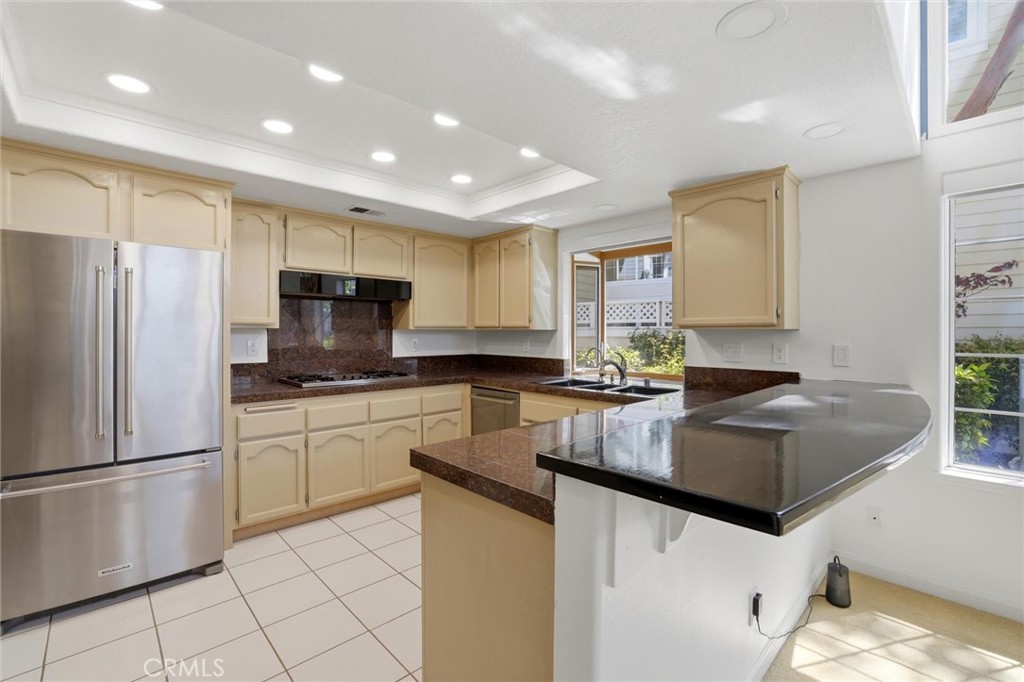 520 Lexington Court 103