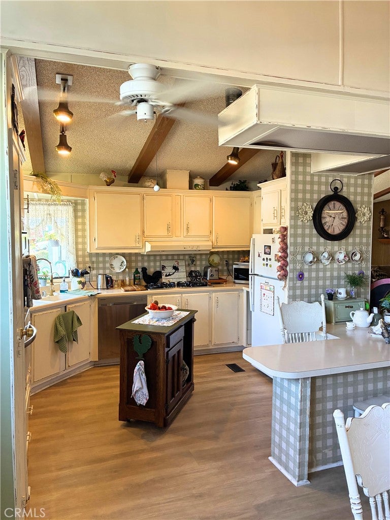 13381 Magnolia Avenue 74