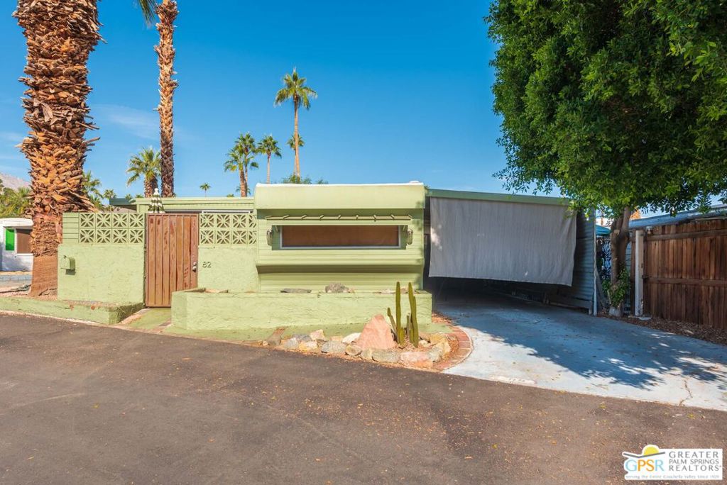 82 Santa Monica Street