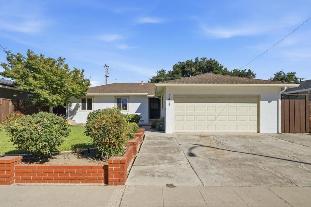 1427 Kimberly Drive