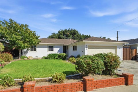 Photo of 1427 Kimberly Drive, San Jose, CA 95118 (MLS # ML82061103)