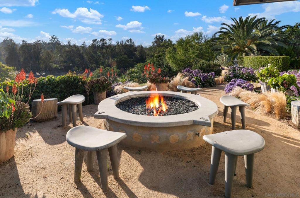 Rancho Santa Fe - Residential