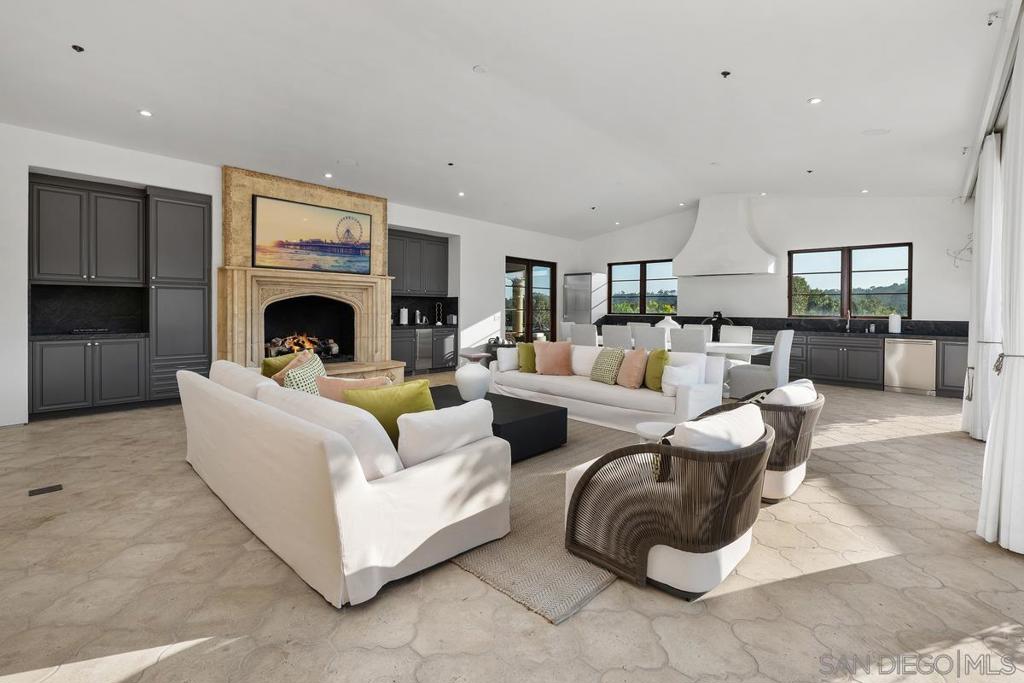 Rancho Santa Fe - Residential