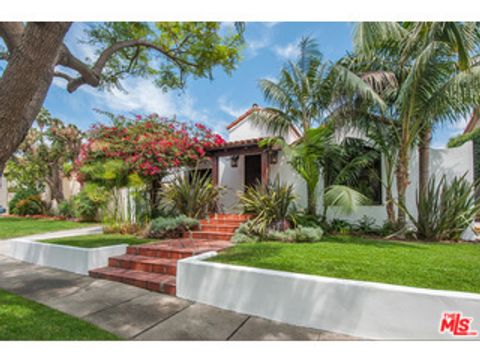 Photo of 9031 ROSEWOOD Avenue, West Hollywood, CA 90048 (MLS # 26647179)