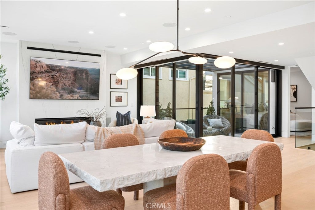 2501 Seaview Avenue, Corona Del Mar CA 92625 - Photo 11