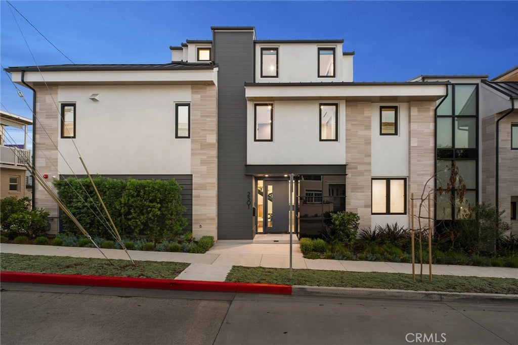 2501 Seaview Avenue, Corona Del Mar CA 92625 - Photo 30