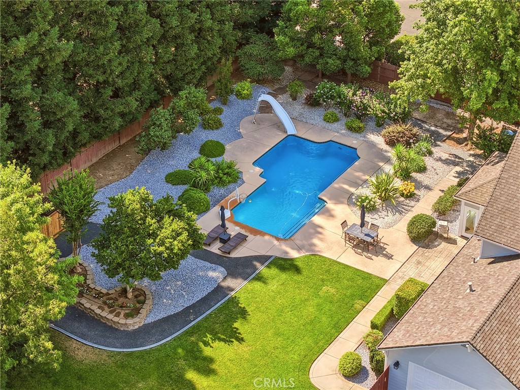 9340 La Rose Court