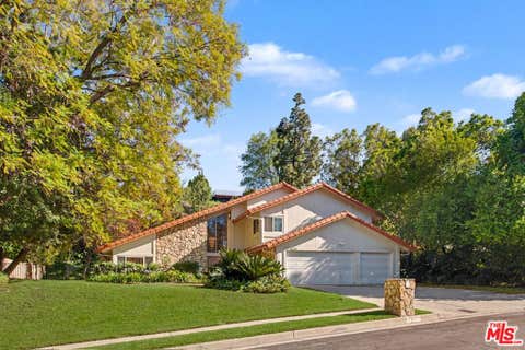 Photo of 4070 Falling Leaf Drive, Encino, CA 91316 (MLS # 26846603)