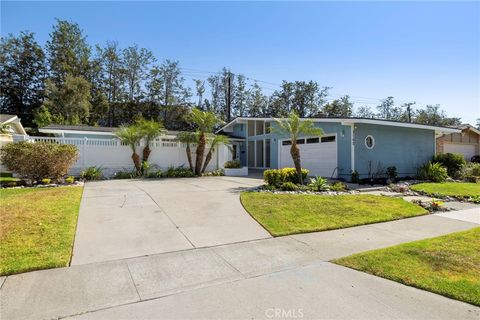 3162 Yellowtail Dr. Rossmoor CA 90720