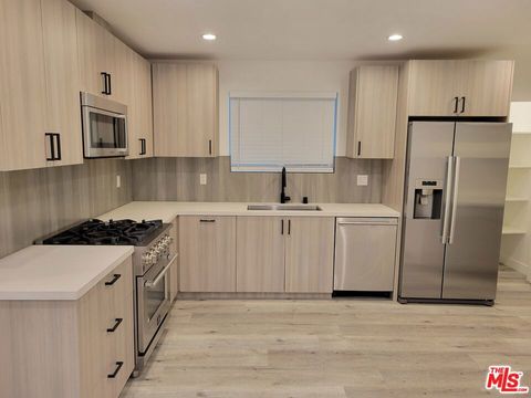 11565 Iowa Avenue Los Angeles CA 90025