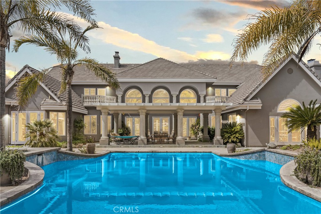 37954 Calle de Lobo