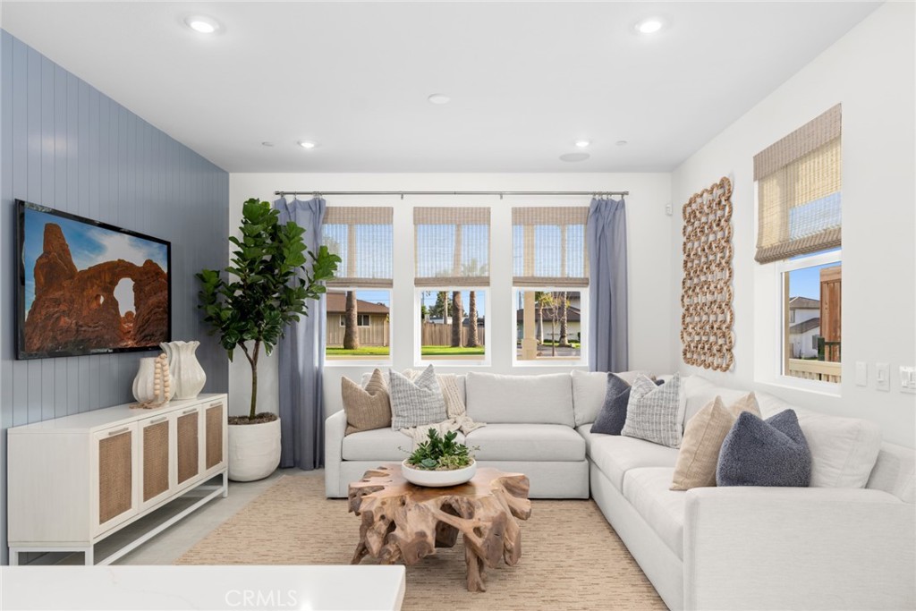 5799 Santa Barbara Avenue