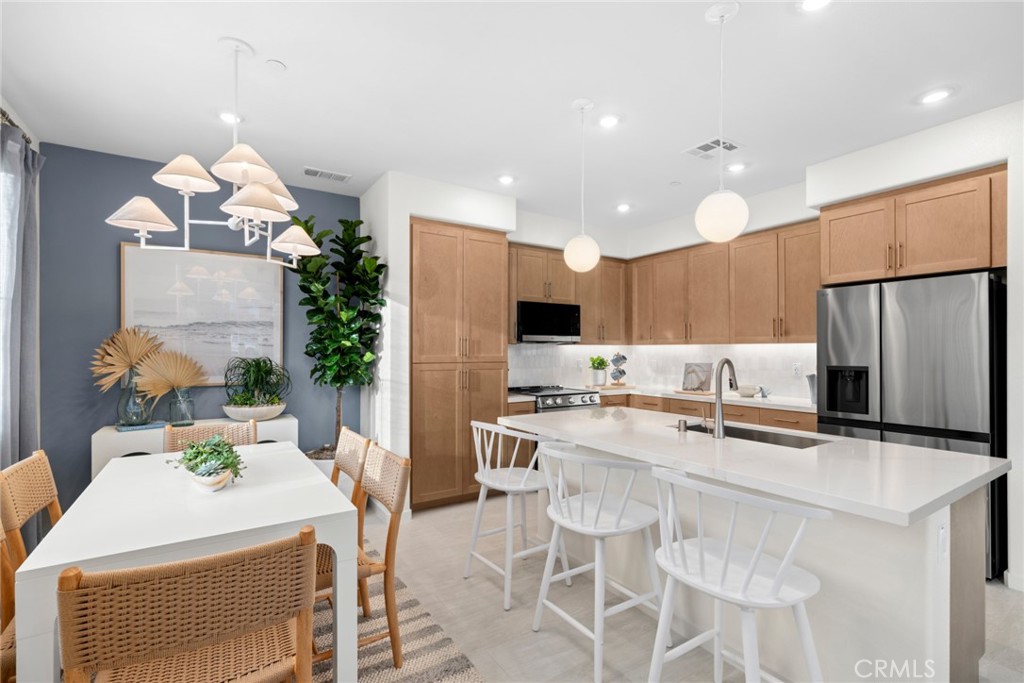 5799 Santa Barbara Avenue