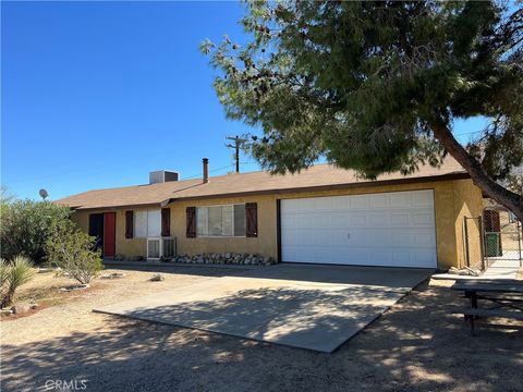 Photo of 60601 60601 La Mirada, Joshua Tree, CA 92252 (MLS # JT25235613)