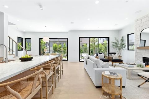 Tiny photo for 2206 Gates Avenue, Redondo Beach, CA 90278 (MLS # SB25230066)