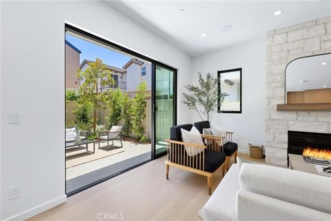 Tiny photo for 2206 Gates Avenue, Redondo Beach, CA 90278 (MLS # SB25230066)