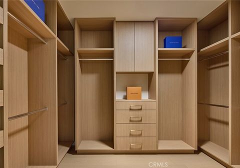 Tiny photo for 2206 Gates Avenue, Redondo Beach, CA 90278 (MLS # SB25230066)