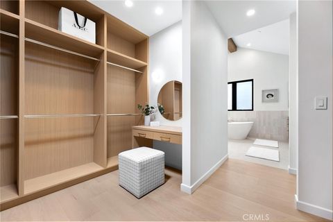 Tiny photo for 2206 Gates Avenue, Redondo Beach, CA 90278 (MLS # SB25230066)