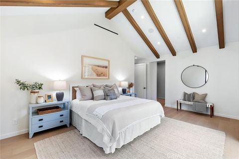 Tiny photo for 2206 Gates Avenue, Redondo Beach, CA 90278 (MLS # SB25230066)