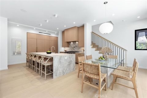 Tiny photo for 2206 Gates Avenue, Redondo Beach, CA 90278 (MLS # SB25230066)