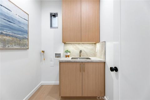 Tiny photo for 2206 Gates Avenue, Redondo Beach, CA 90278 (MLS # SB25230066)