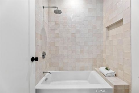 Tiny photo for 2206 Gates Avenue, Redondo Beach, CA 90278 (MLS # SB25230066)