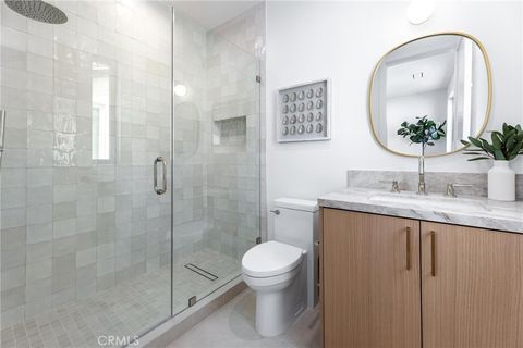 Tiny photo for 2206 Gates Avenue, Redondo Beach, CA 90278 (MLS # SB25230066)