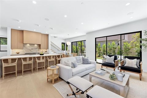 Tiny photo for 2206 Gates Avenue, Redondo Beach, CA 90278 (MLS # SB25230066)