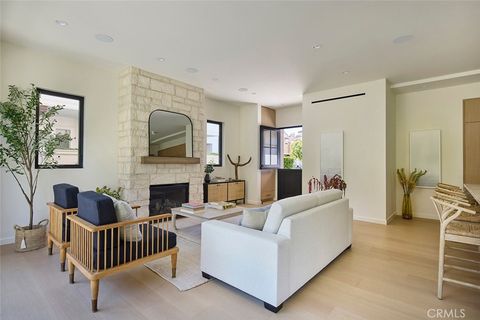 Tiny photo for 2206 Gates Avenue, Redondo Beach, CA 90278 (MLS # SB25230066)