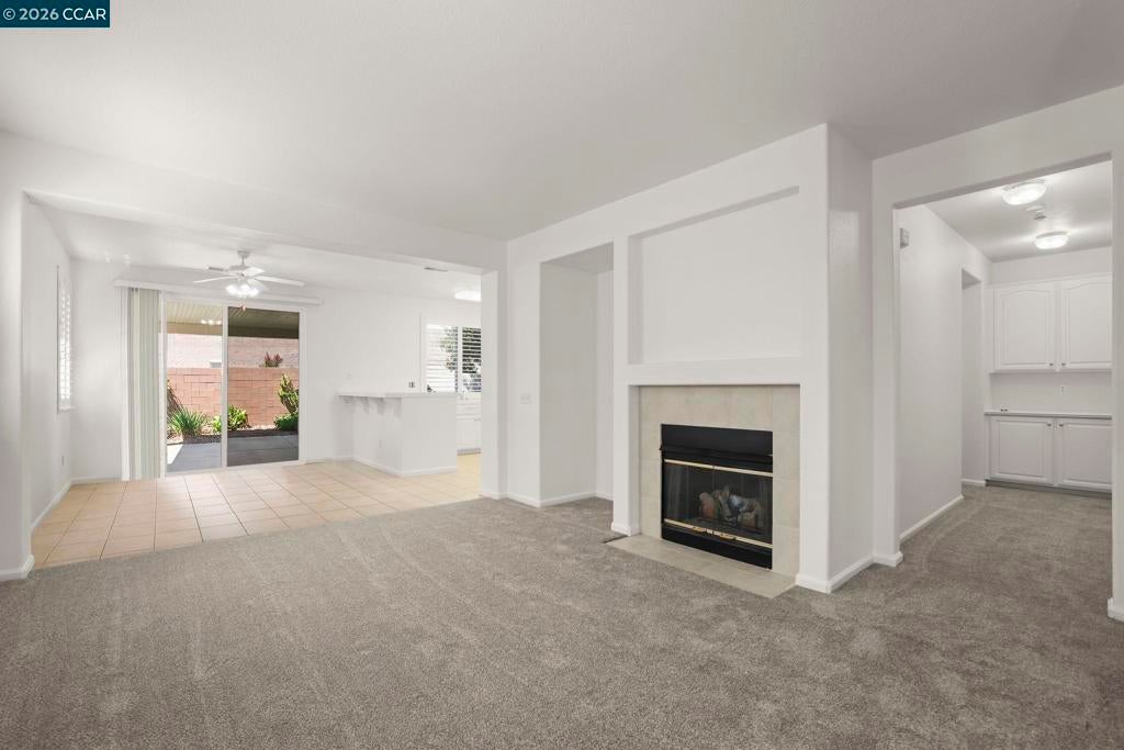 1637 Regent Dr