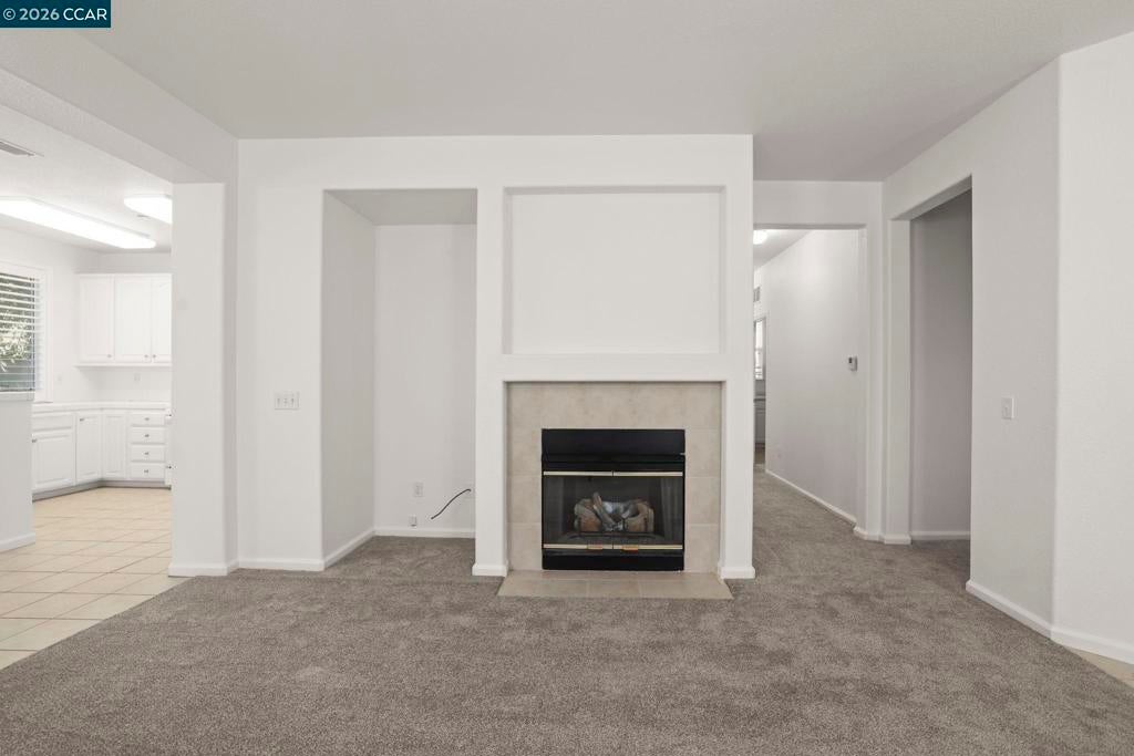 1637 Regent Dr