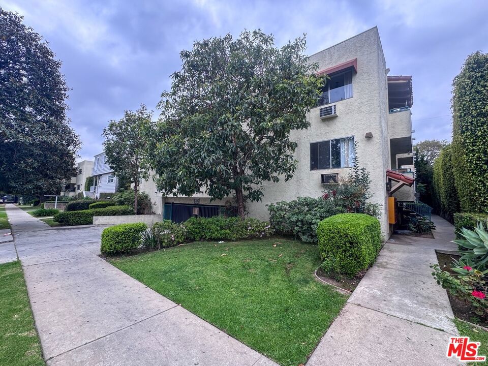 2617 S Sepulveda Boulevard