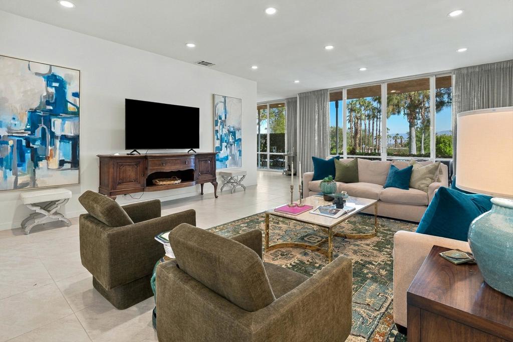 47124 El Menara Circle