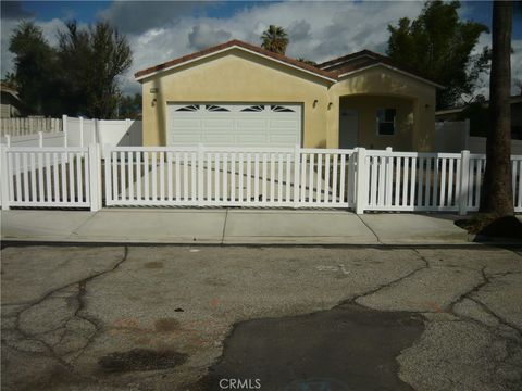 Photo of 158 E Court Street, San Bernardino, CA 92410 (MLS # IV26049536)