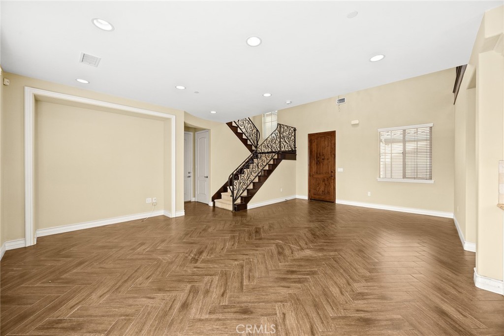516 W Bencamp